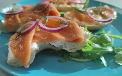 NEW SMOKED SALMON ALTERNATIVE PRODUCED FROM SPIRULINA ALGAE AND OTHER VEGETABLE INGREDIENTS.